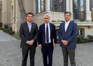 José Pakomio, Presidente Cámara Nacional de Comercio, Marco Enríquez Ominami, candidato presidencial y Carlos Concha, Presidente Asociación Gremial de Turismo y Comercio del Centro Histórico de Santiago